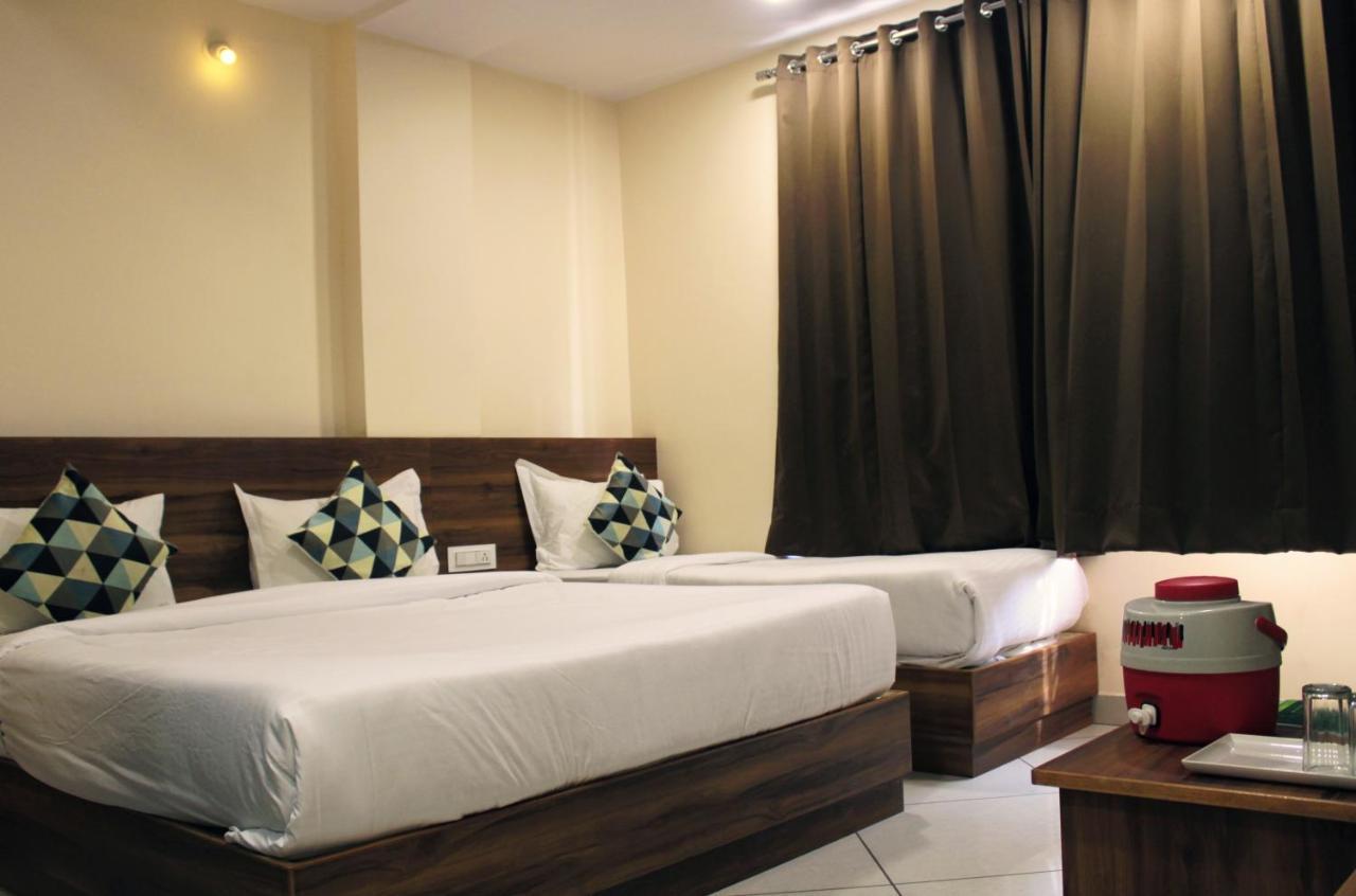 Maruti Group Of Hotels - Shri Naman Nāthdwāra 외부 사진