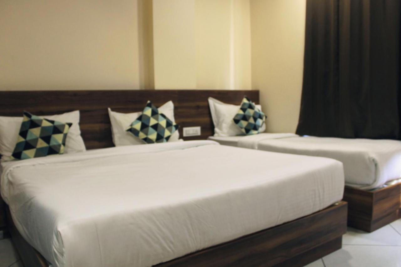 Maruti Group Of Hotels - Shri Naman Nāthdwāra 외부 사진