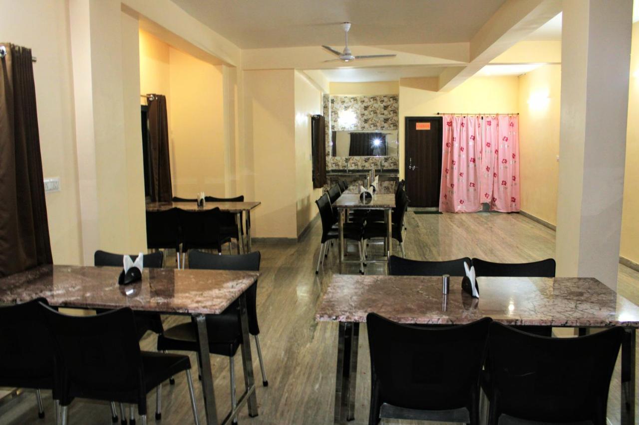 Maruti Group Of Hotels - Shri Naman Nāthdwāra 외부 사진