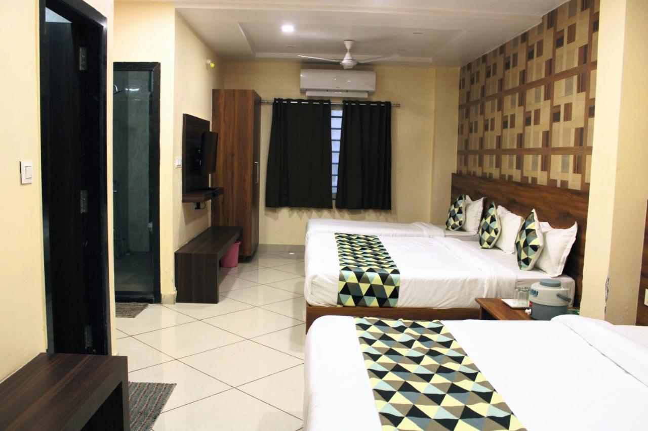 Maruti Group Of Hotels - Shri Naman Nāthdwāra 외부 사진