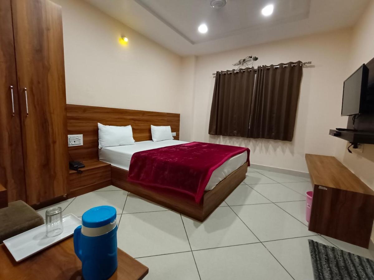 Maruti Group Of Hotels - Shri Naman Nāthdwāra 외부 사진