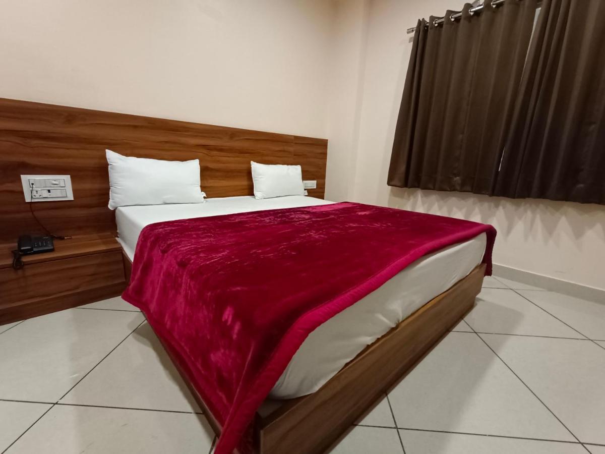 Maruti Group Of Hotels - Shri Naman Nāthdwāra 외부 사진