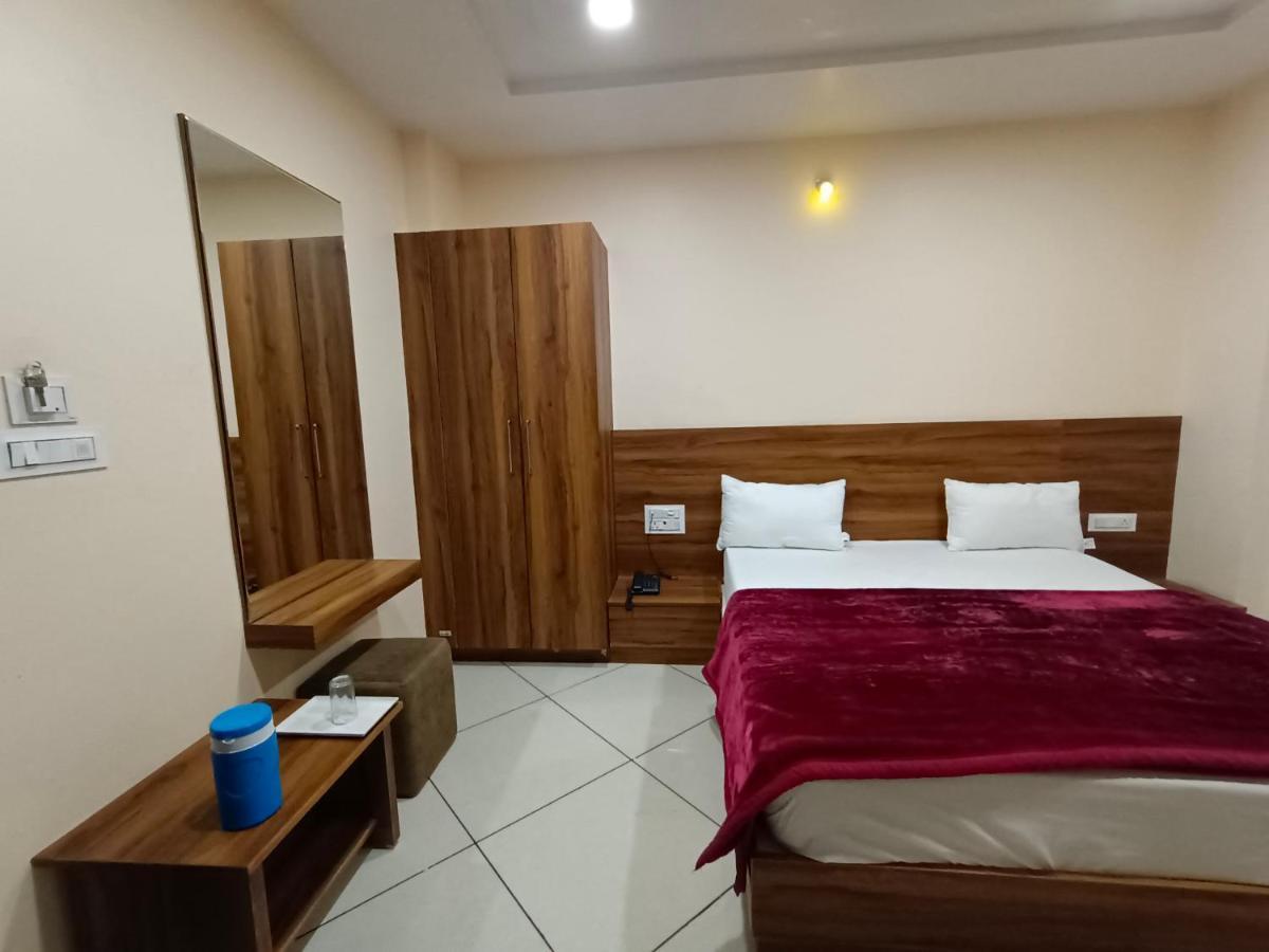 Maruti Group Of Hotels - Shri Naman Nāthdwāra 외부 사진
