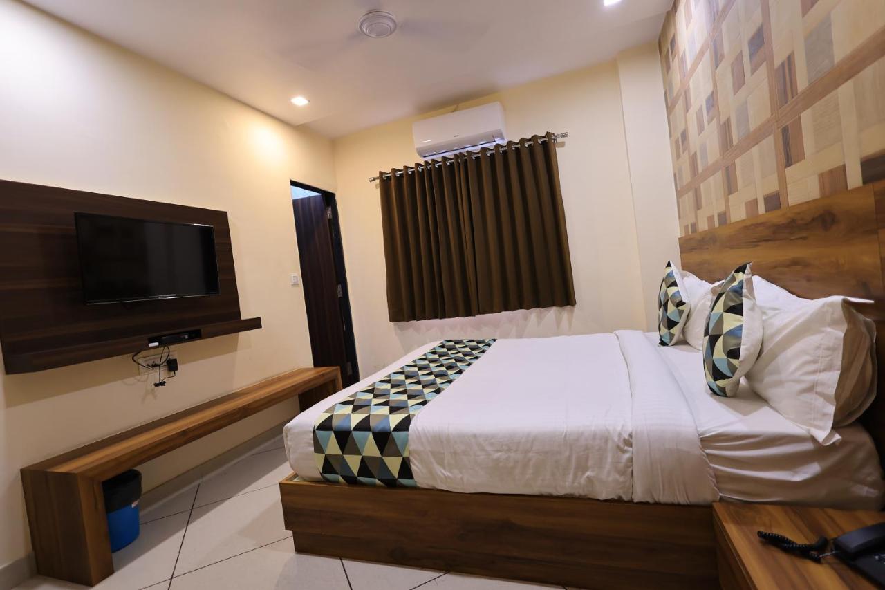 Maruti Group Of Hotels - Shri Naman Nāthdwāra 외부 사진