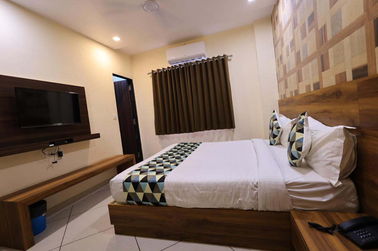 Maruti Group Of Hotels - Shri Naman Nāthdwāra 외부 사진