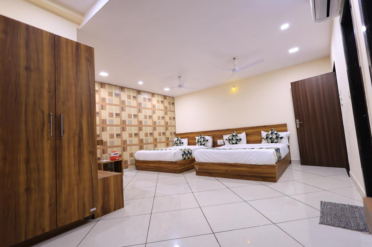 Maruti Group Of Hotels - Shri Naman Nāthdwāra 외부 사진