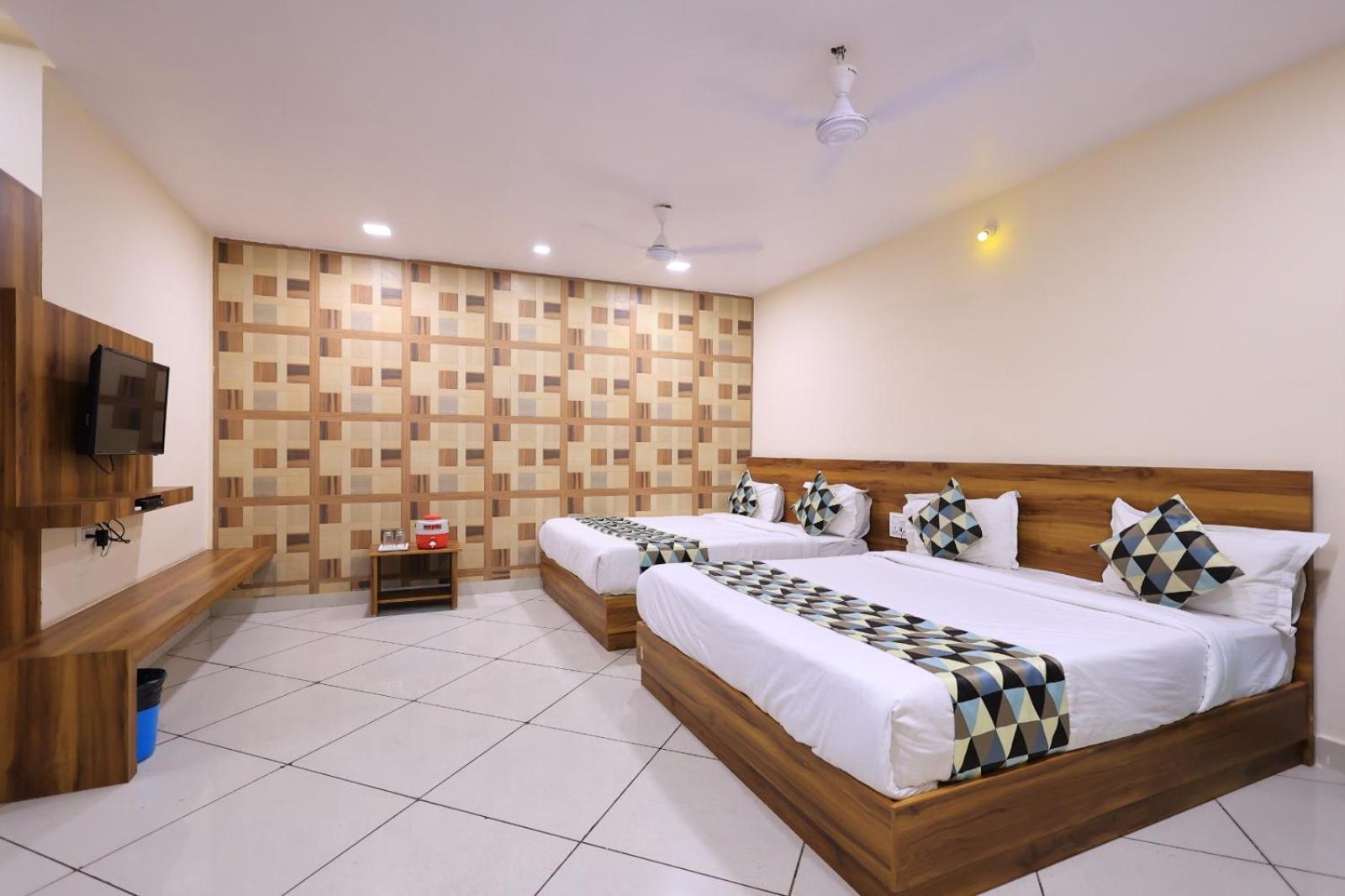 Maruti Group Of Hotels - Shri Naman Nāthdwāra 외부 사진